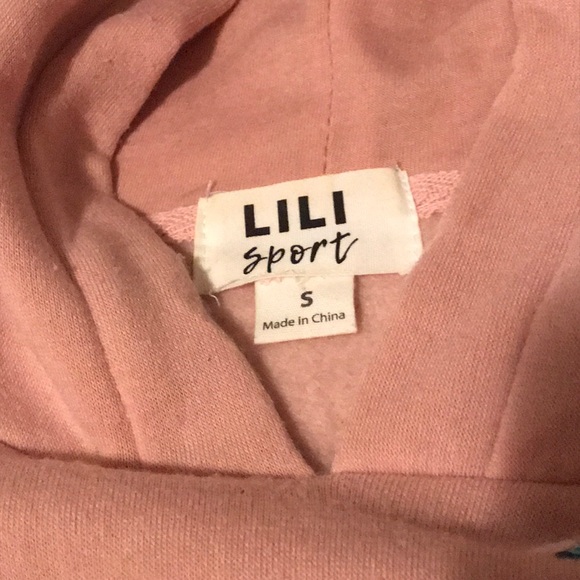 Cropped hoodie w/ embroidered flowers - Picture 4 of 4